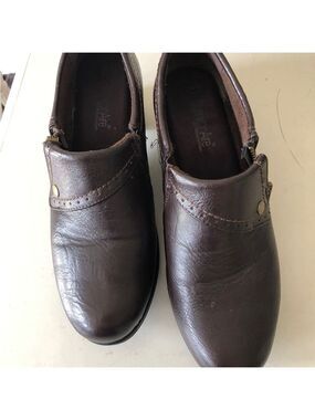 easy street Darcy Brown Slip-On Ankle Booties Modest Comfy Chic Memory Foam